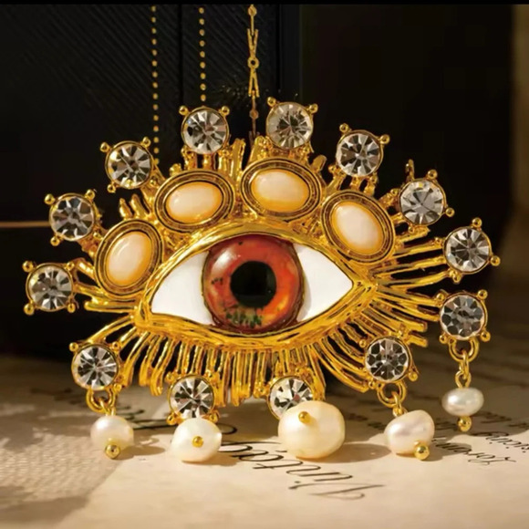 Hemlock Pearl Baroque Embellished Blue Eyes Brooch - Picture 11 of 15